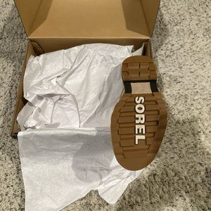 Men’s Sorel boots. Sz 9 brand new